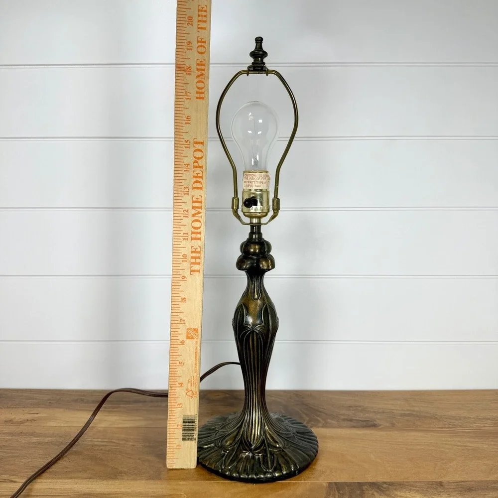 VTG Art Deco Fleur de Lis Table Lamp Cast Metal Bronzed Patina Electric 19.5